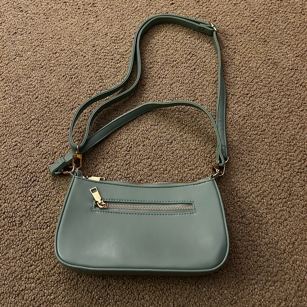 Chic Green Shoulder Bag